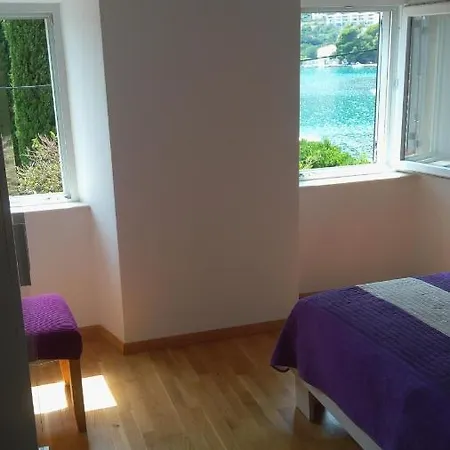 빌라 Charming 3-bed Tanya In Zaton